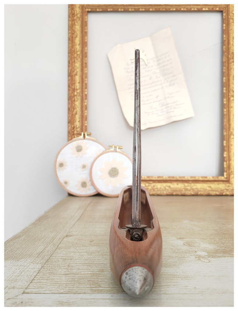 Navette de tissage 1957