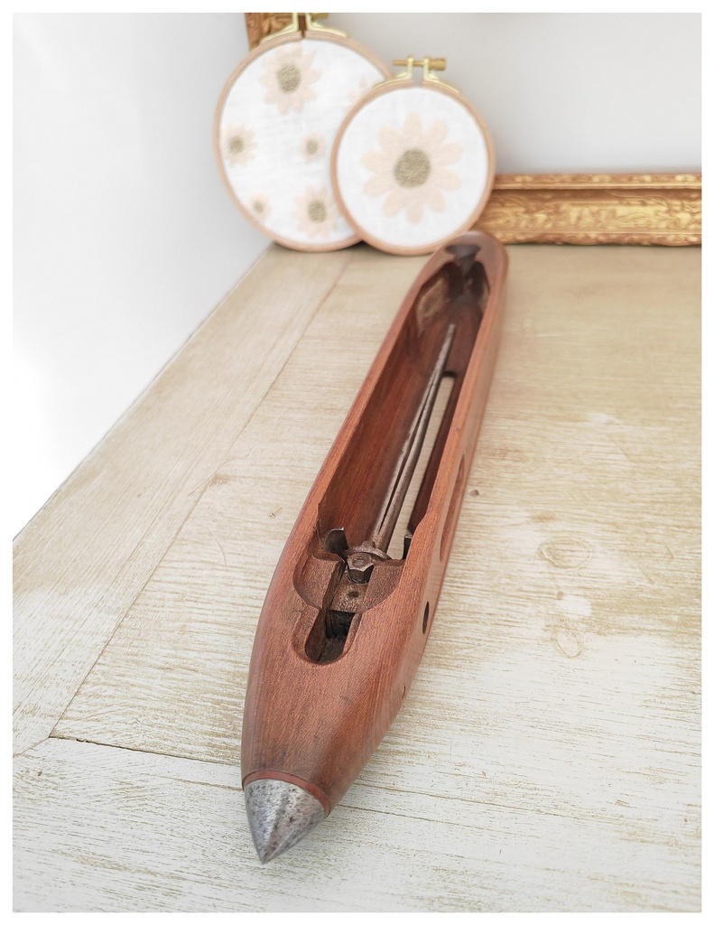 Navette de tissage 1957
