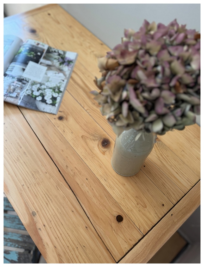 Petite table de ferme