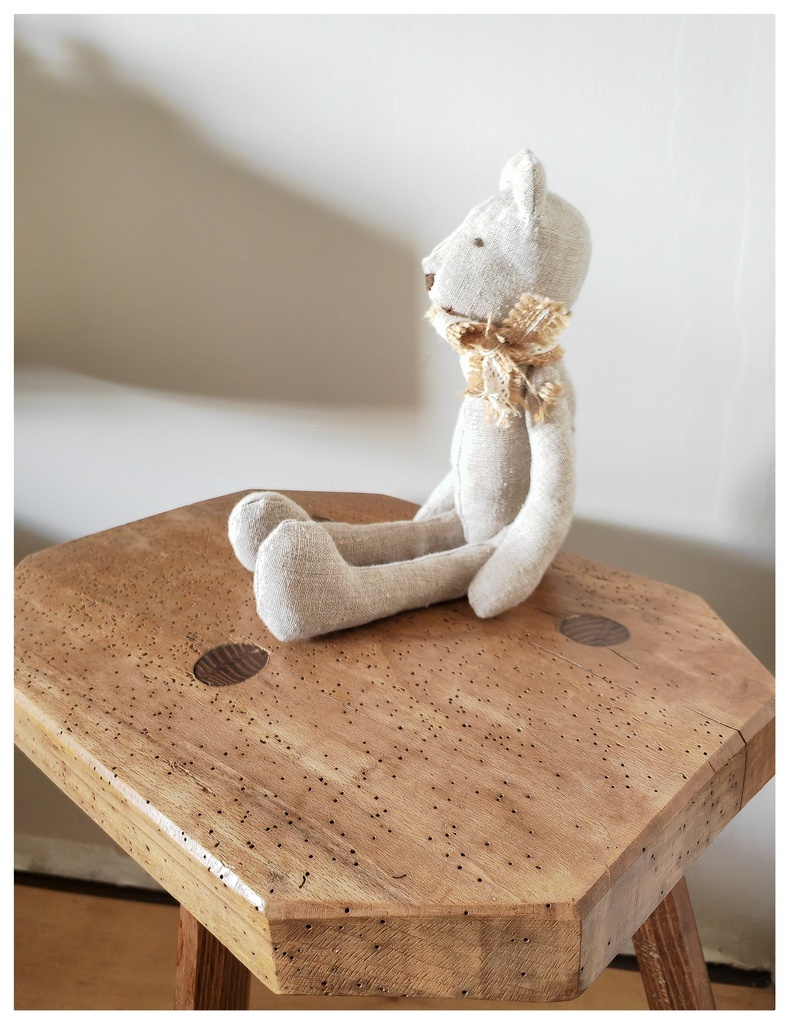 Tabouret tripode 