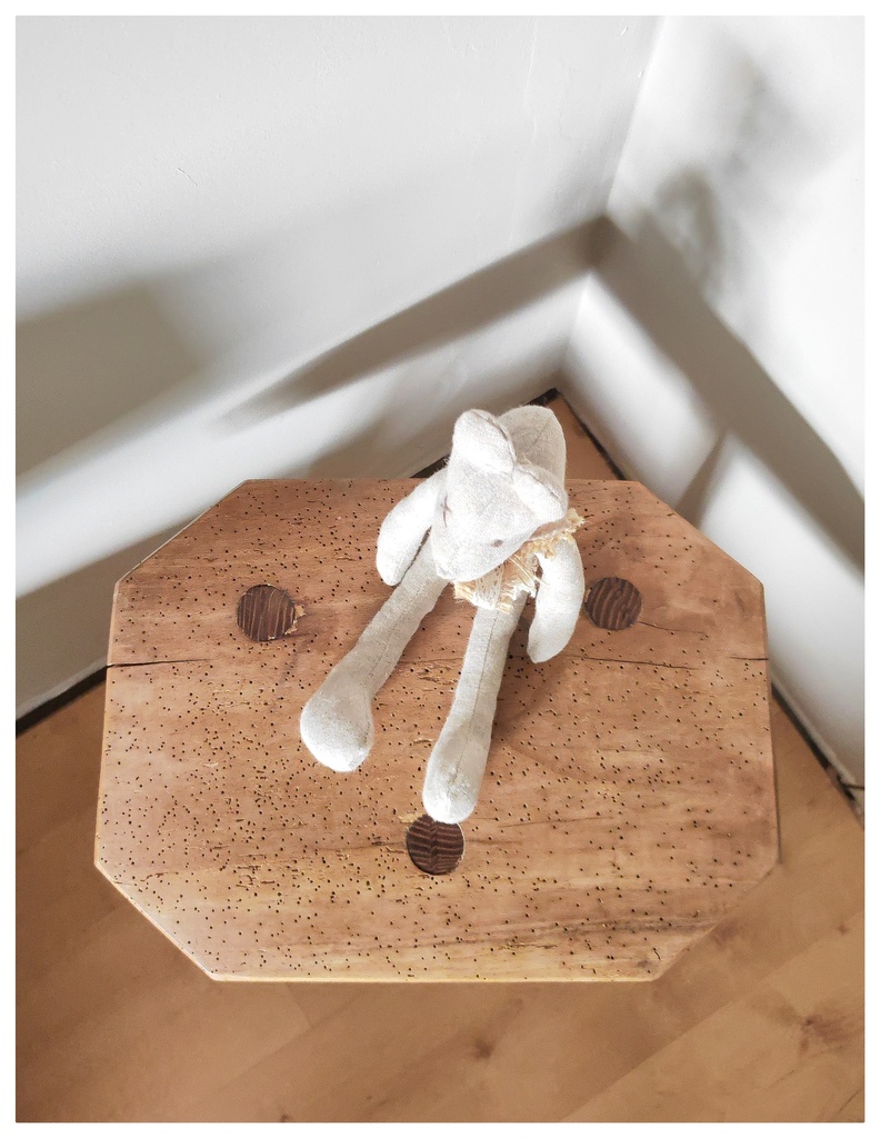 Tabouret tripode 